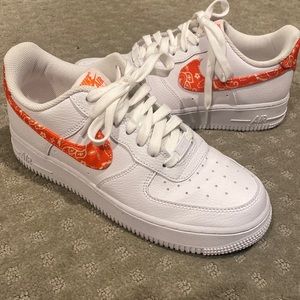 NIKE AIR FORCE 1 in orange bandana size 8.5 US